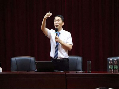 【课程回顾】重庆分院MTP精英实战管理1班《左圆右方创新思维与能力训练》课程