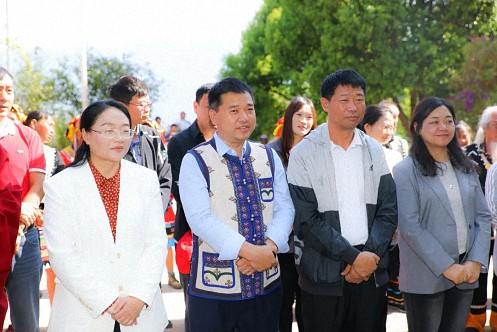 【企业走访】——云南新商界25班白祖良同学企业——普洱宫廷茶厂茶源山春茶开采活动149.jpg